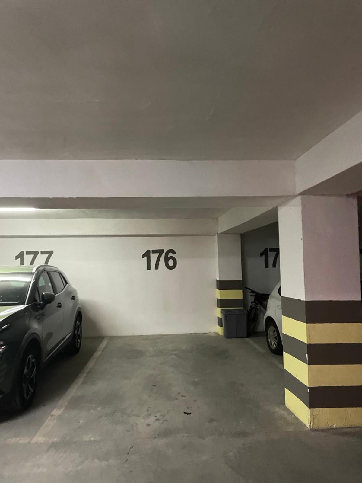 Porta Leks Apartment, Self Check-In, Own Parking Skopje Exterior photo